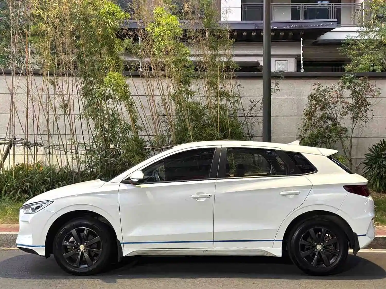 Фото 5 - BYD e2