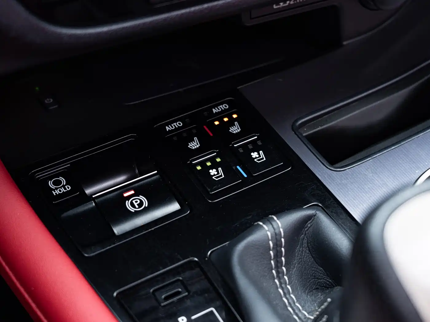 Фото 21 - Lexus RX