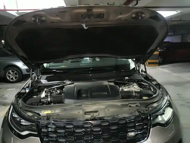Land Rover Discovery 2021 360PS R-Dynamic S — фото 3
