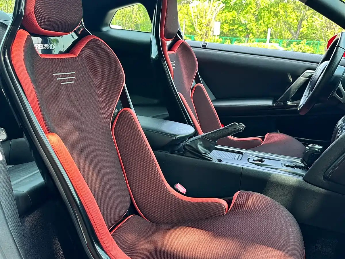 Nissan GT-R 2012 2012 3.8T Premium Edition