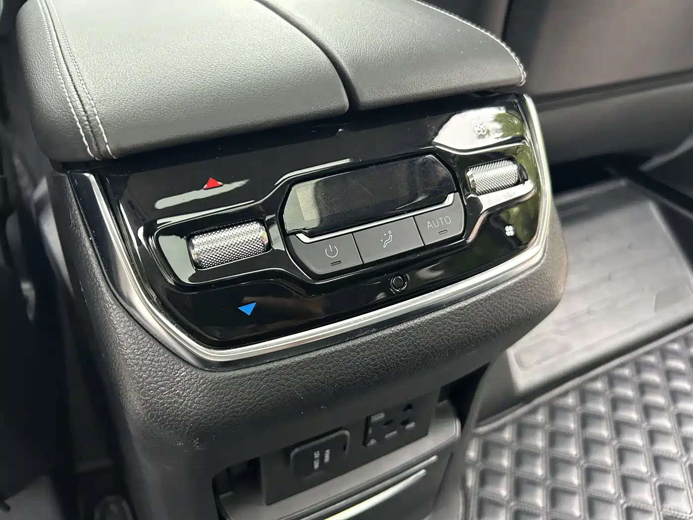 Maxus G20 2021 2021 PLUS 2.0T Gasoline Automatic Premium Edition