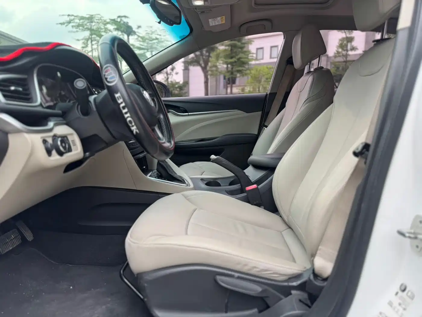 Photo 4 - Buick Excelle