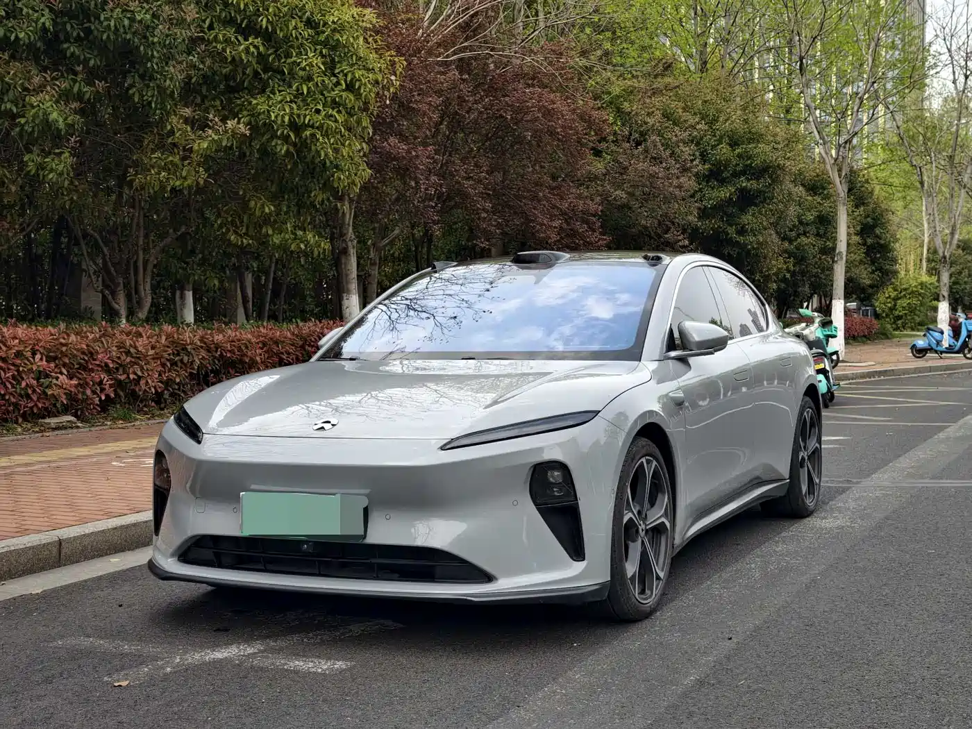 NIO NIO ET5