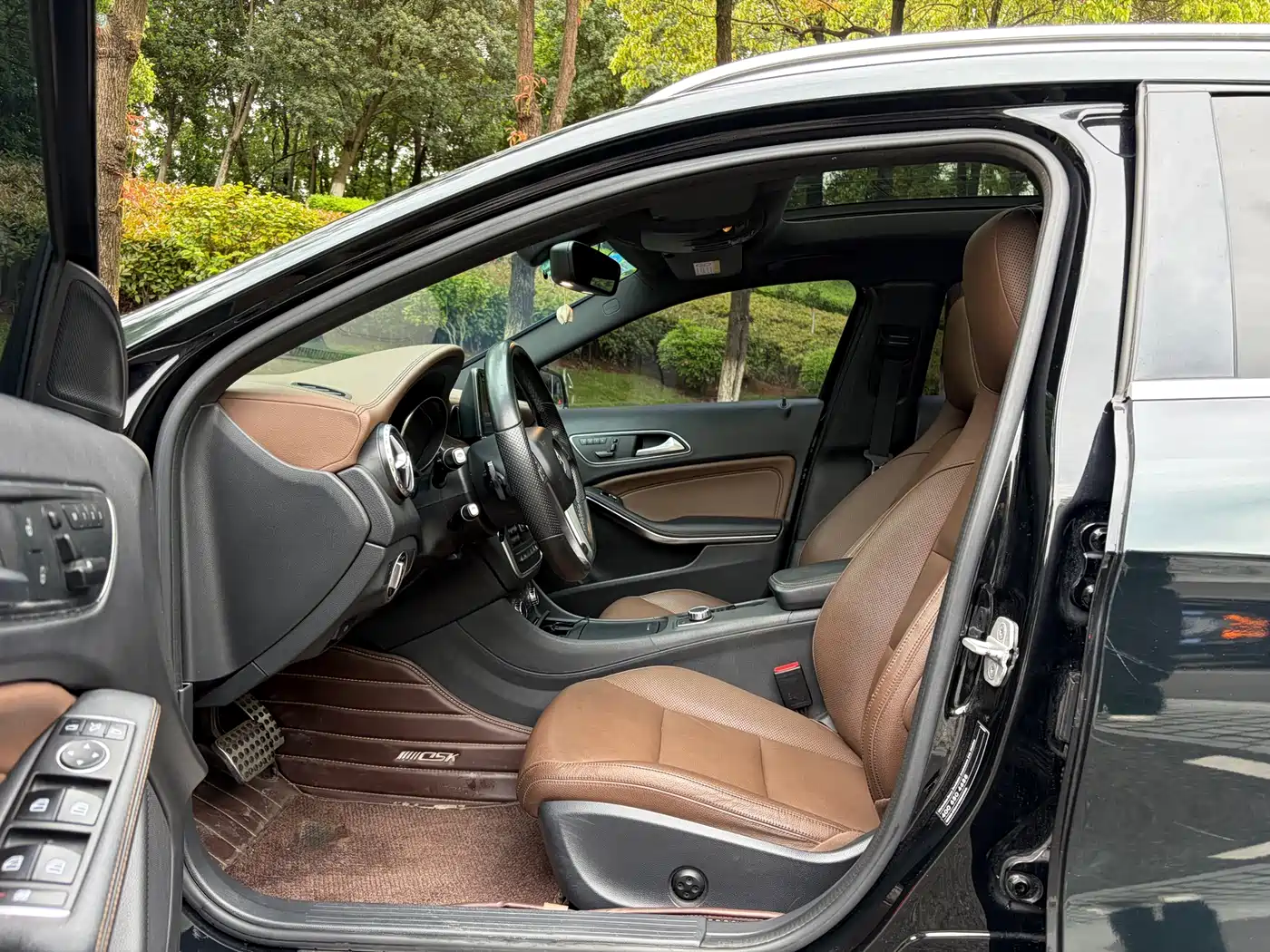 Mercedes-Benz GLA 2015 GLA 260 4MATIC Sport фото 8