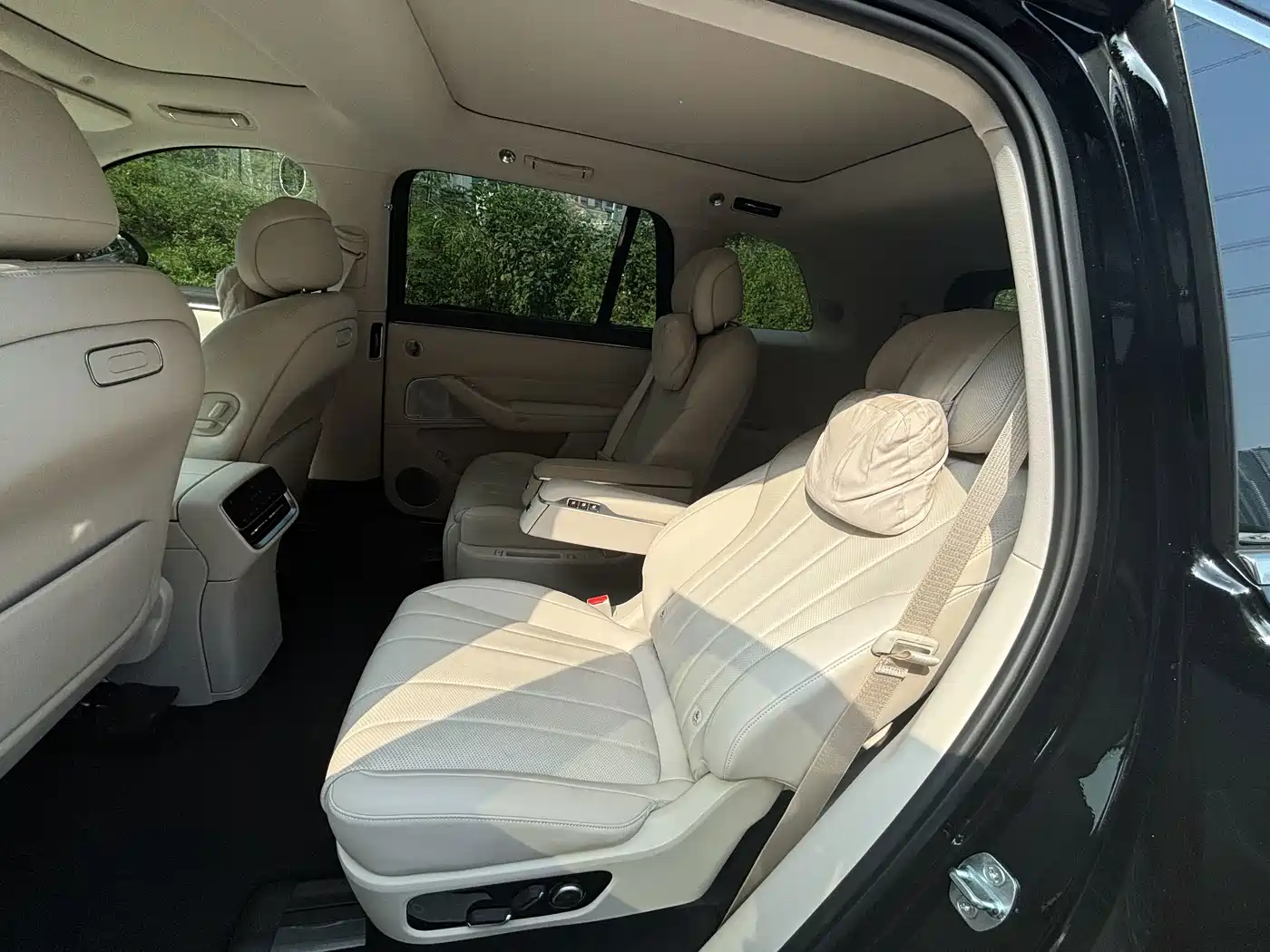 Aito AITO M8 2026 2025 Pure Electric Max+ 6-Seater Long Range Version