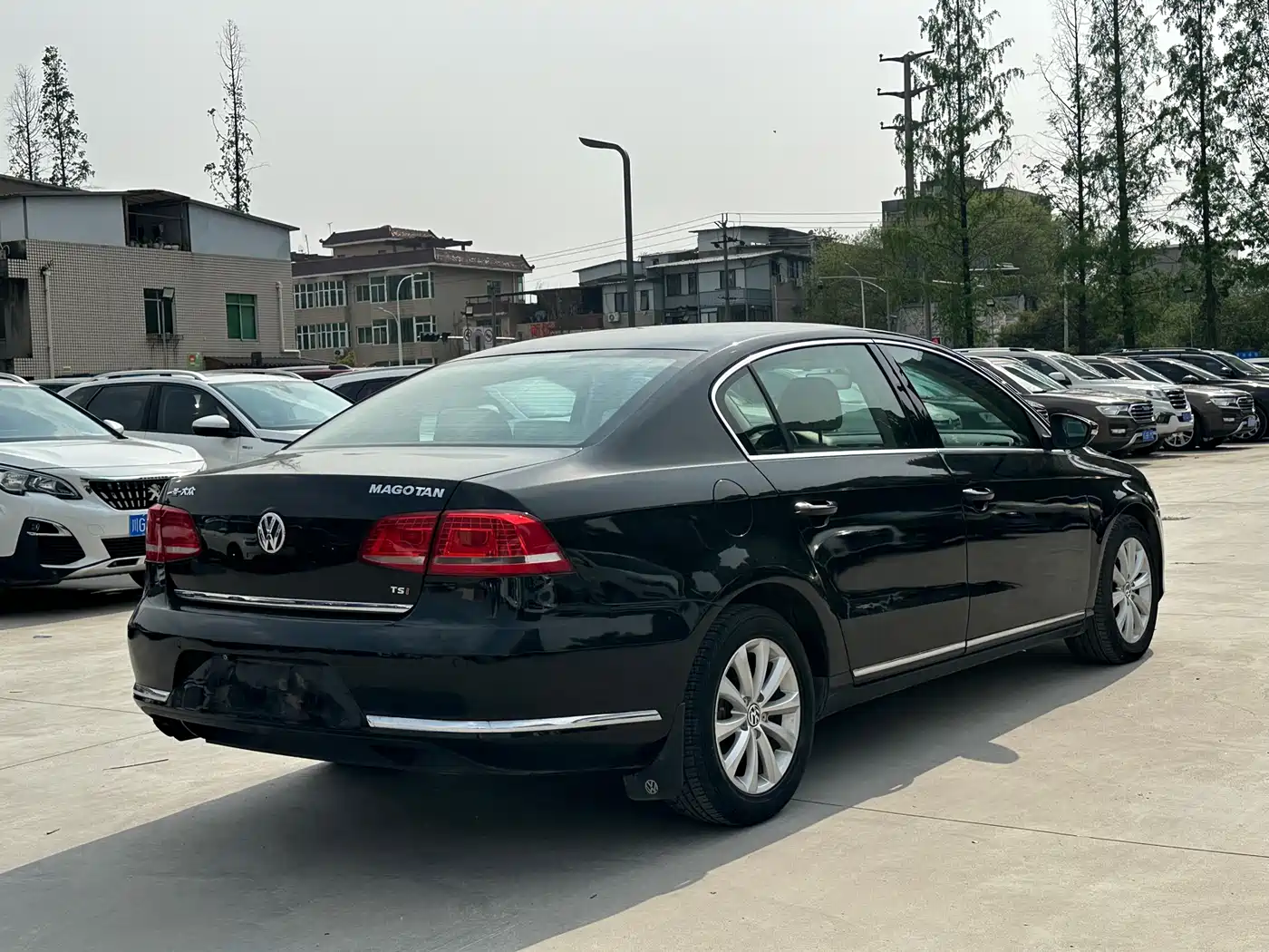 Volkswagen Magotan 2012 Facelift 1.8TSI Leading фото 14