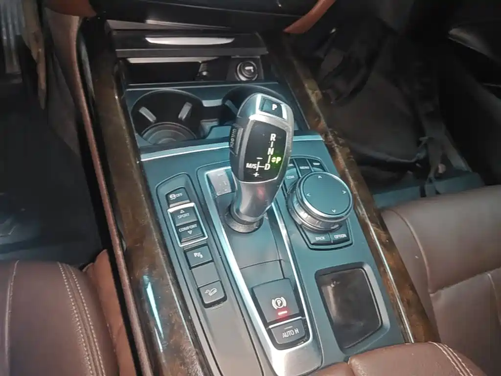 BMW X5 (Import) 2018 xDrive28i фото 14