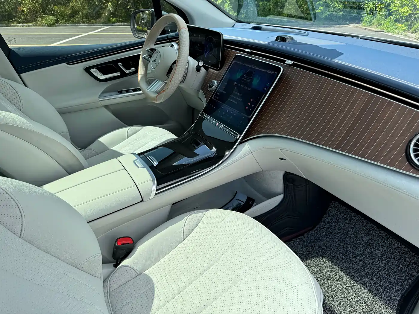Mercedes-Benz EQE SUV 2023 350 4MATIC Luxury Edition фото 11