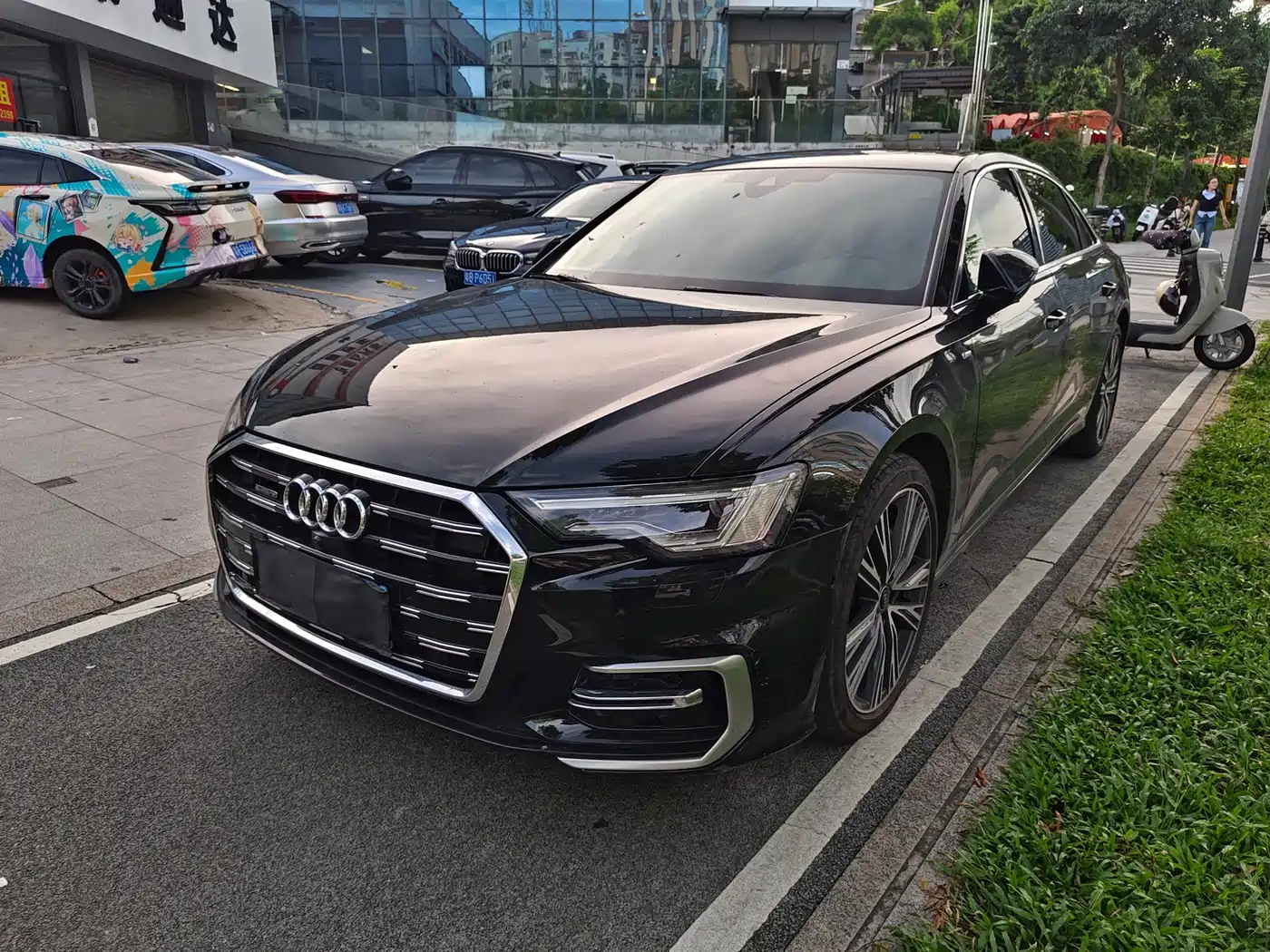 Фото 1 - Audi A6L