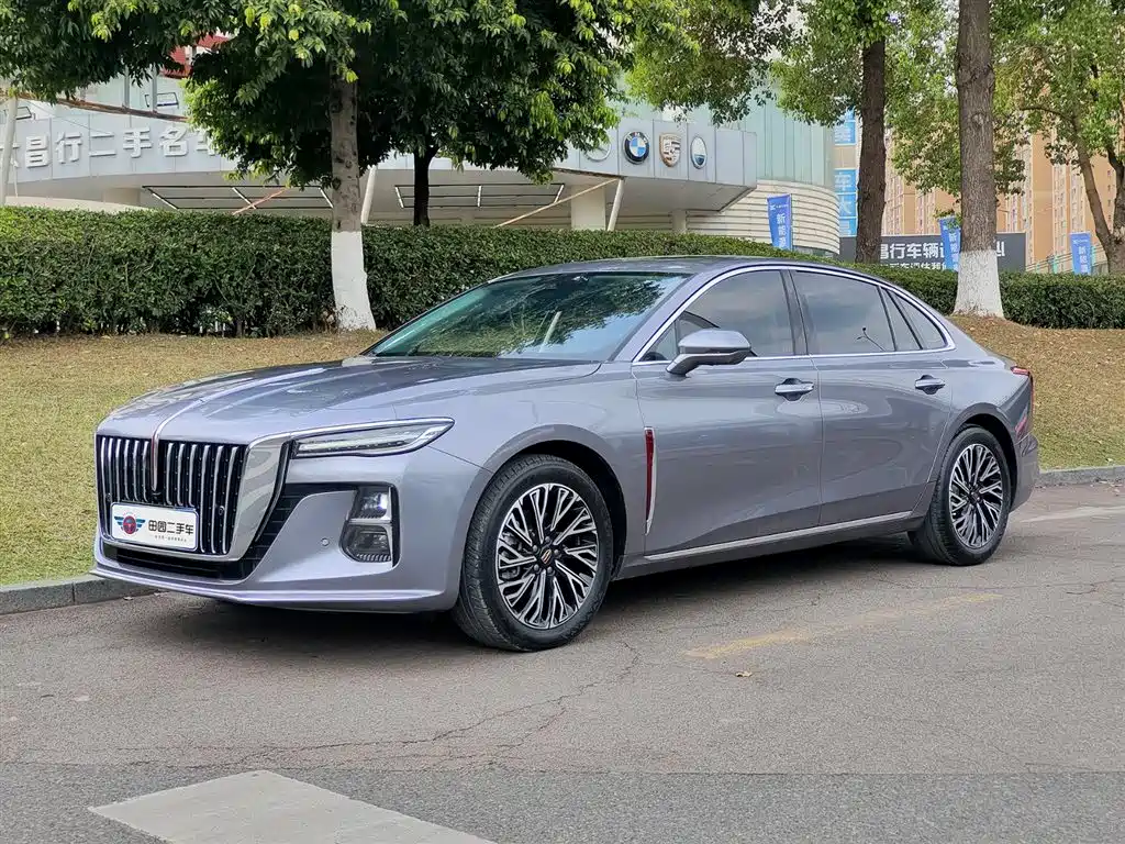 Hongqi H5 2023 2.0T Auto Smart Connect Flag Comfort