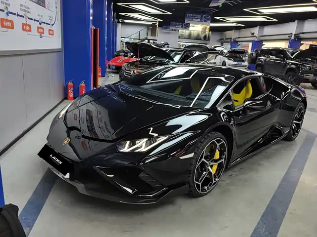 Lamborghini Huracán Huracán EVO RWD