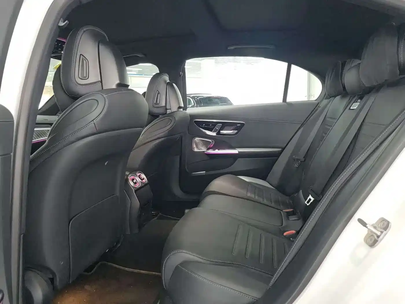 Mercedes-Benz C-Class 2025 C 260 L Night Sport Edition фото 12