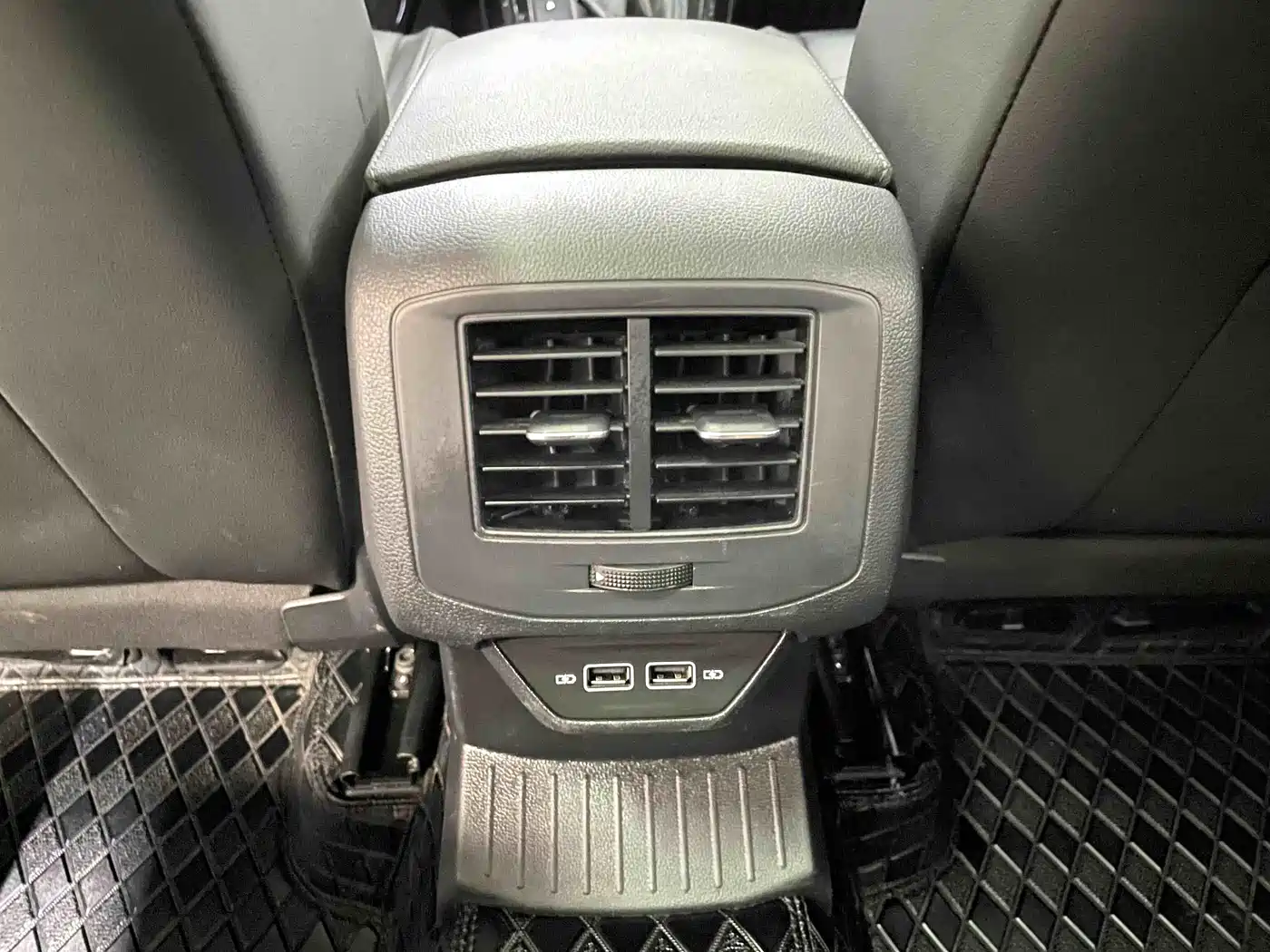 Volkswagen T-ROC 2022 280TSI DSG 2WD Comfort PLUS фото 11
