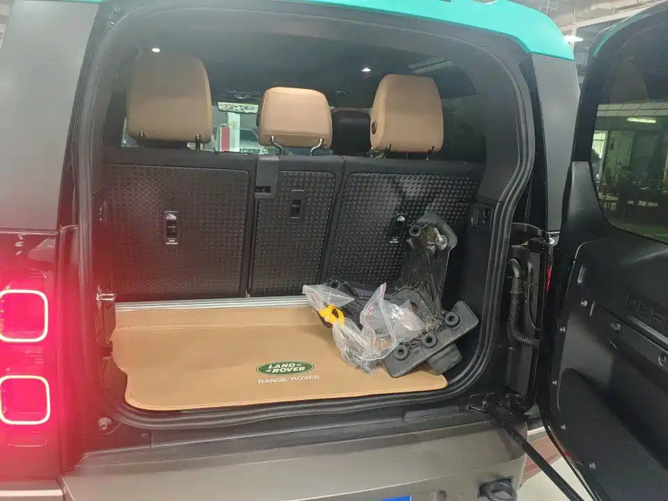 صورة 10 - Land Rover Defender