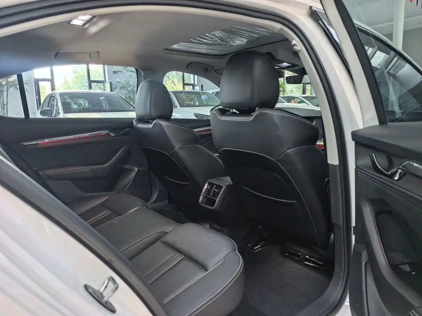Škoda Octavia 2022 2022 PRO TSI280 Luxury Edition