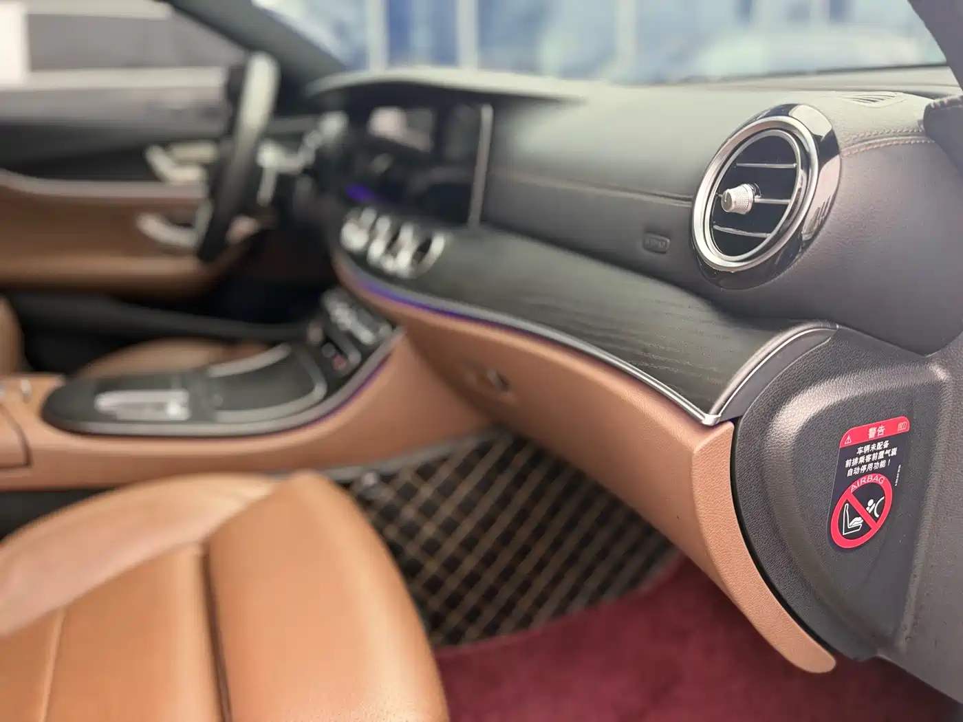 Mercedes-Benz E-Class 2023 E 260 L Sport фото 21