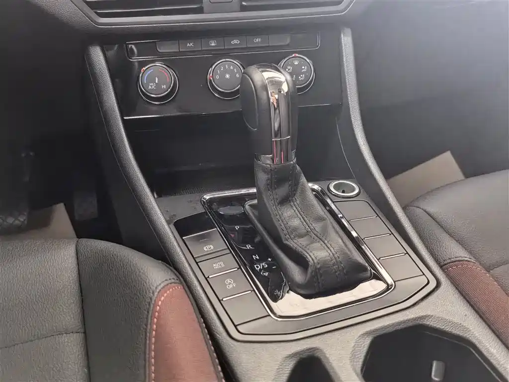 Volkswagen Bora 2021 1.5L Automatic Comfort Smart Edition фото 9