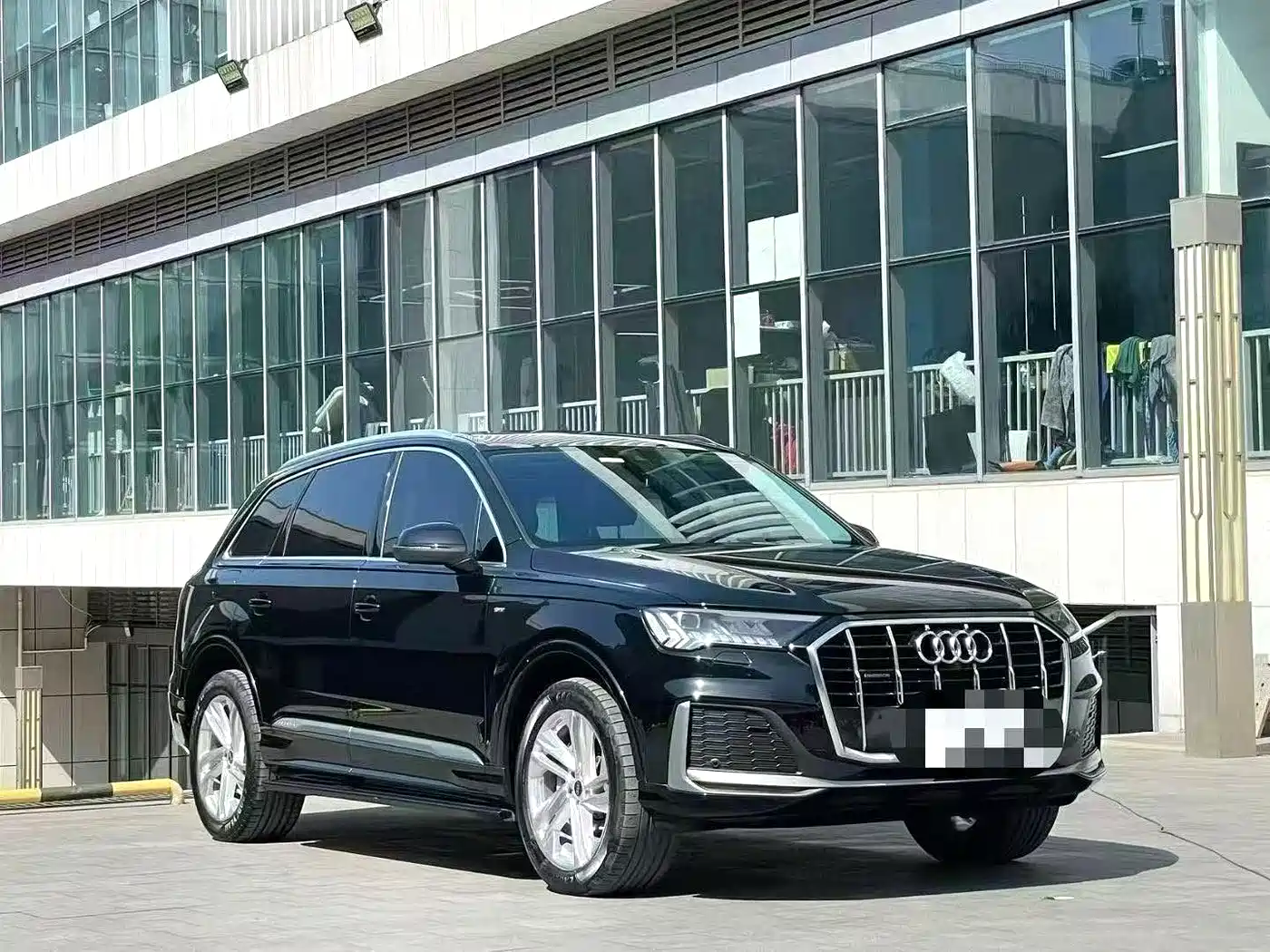 AUDI Q7