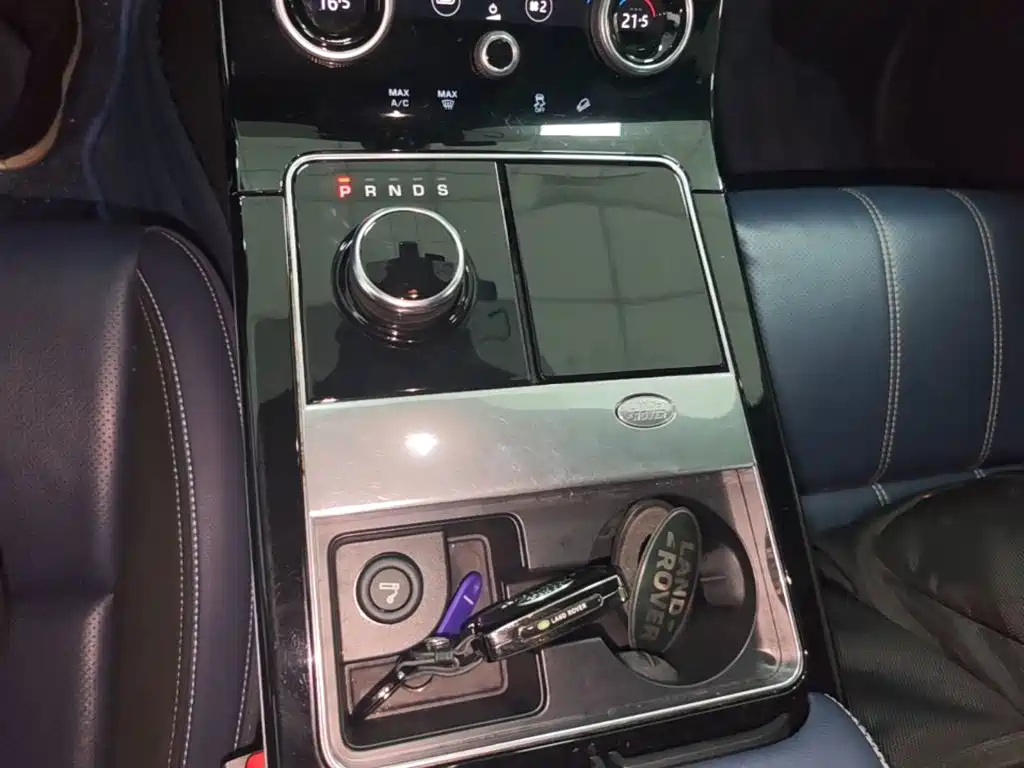Land Rover Range Rover Velar 2019 2019 250PS R-DYNAMIC S