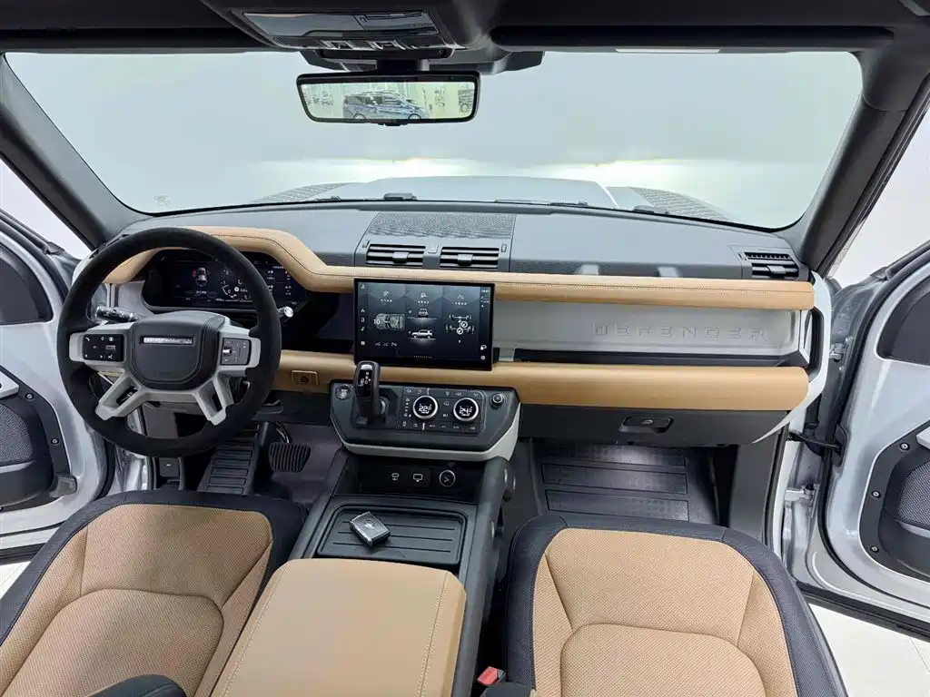 Land Rover Defender 2024 110 3.0T P400 X-DYNAMIC HSE фото 14