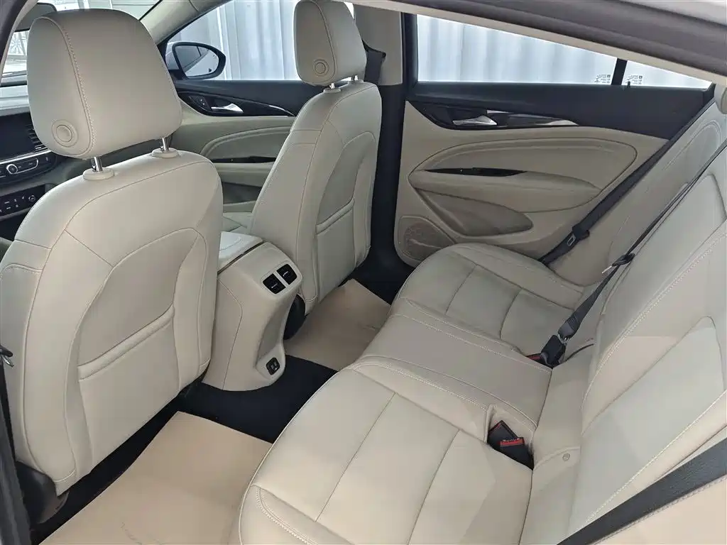 BUICK REGAL