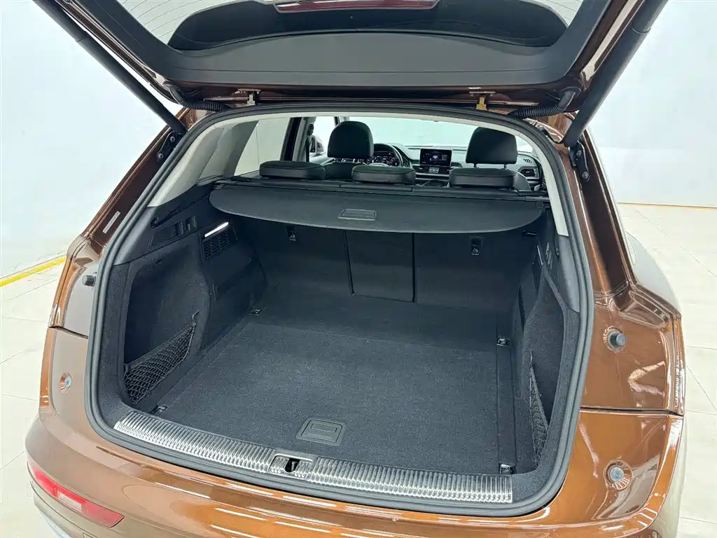 Audi Q5L 2018 Model 45 TFSI Premium Luxury Sport China V фото 19