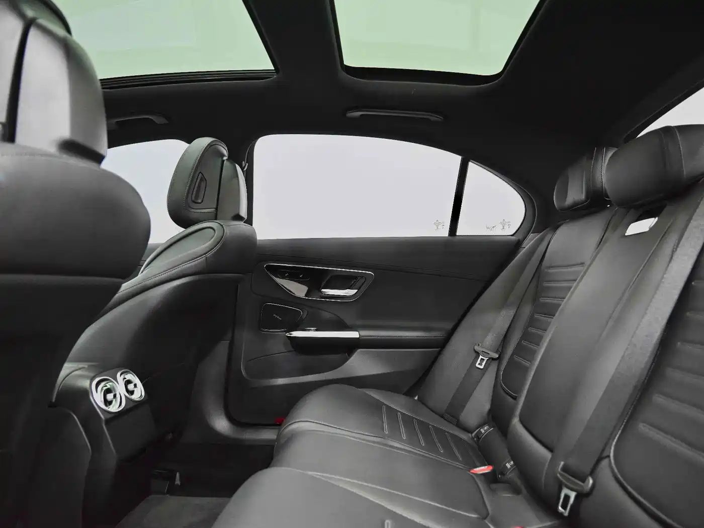 Mercedes-Benz C-Class 2024 C 260 L Sport фото 25