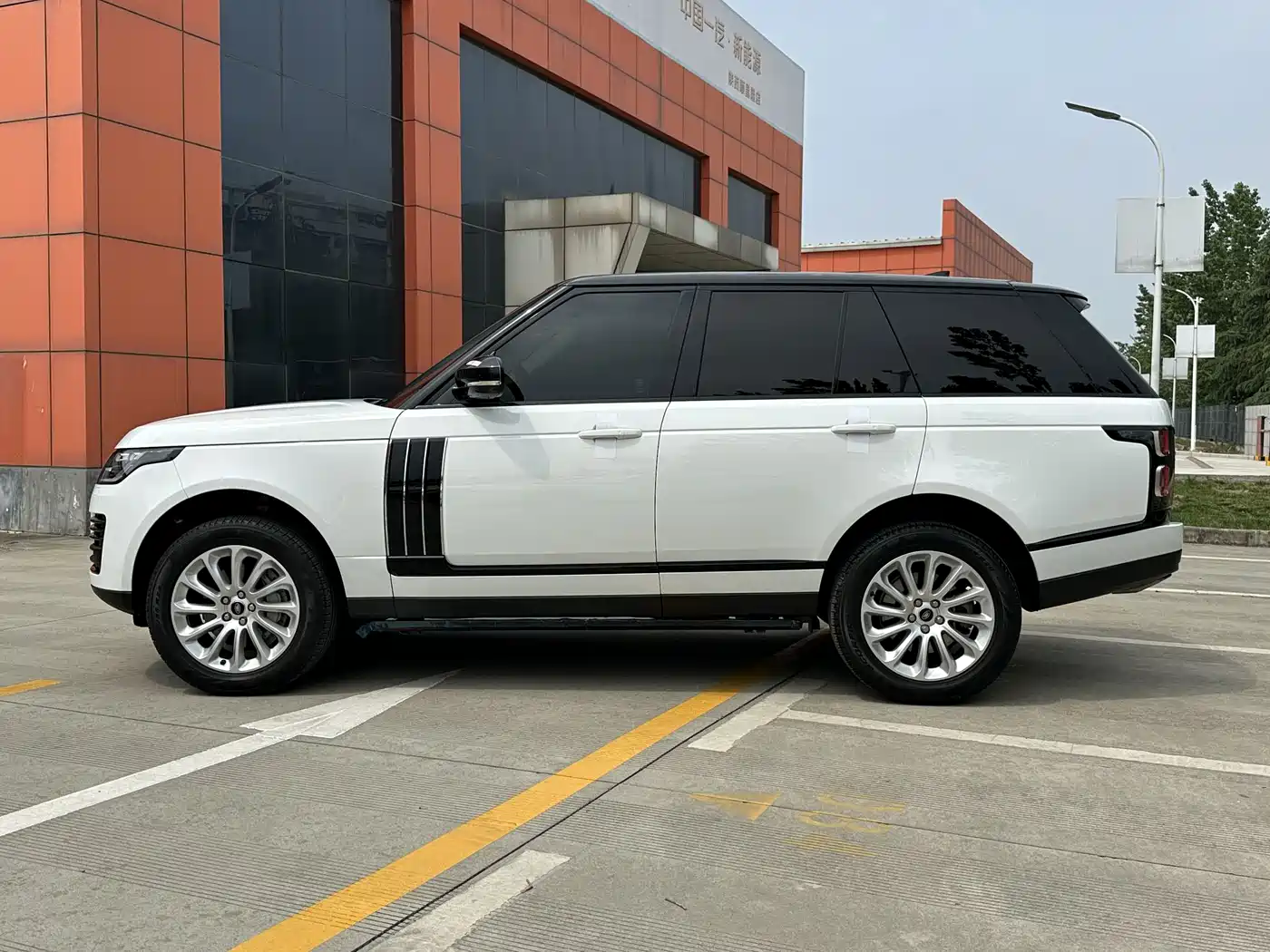 LAND ROVER RANGE ROVER
