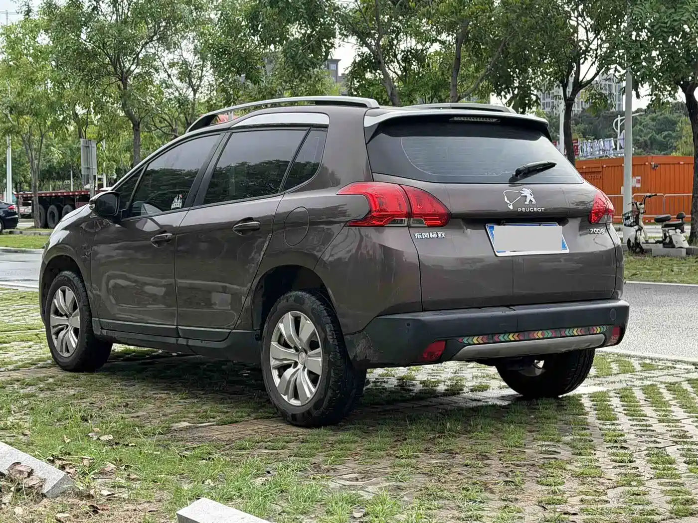Peugeot 2008 2014 1.6L Automatic Fashion Edition фото 6