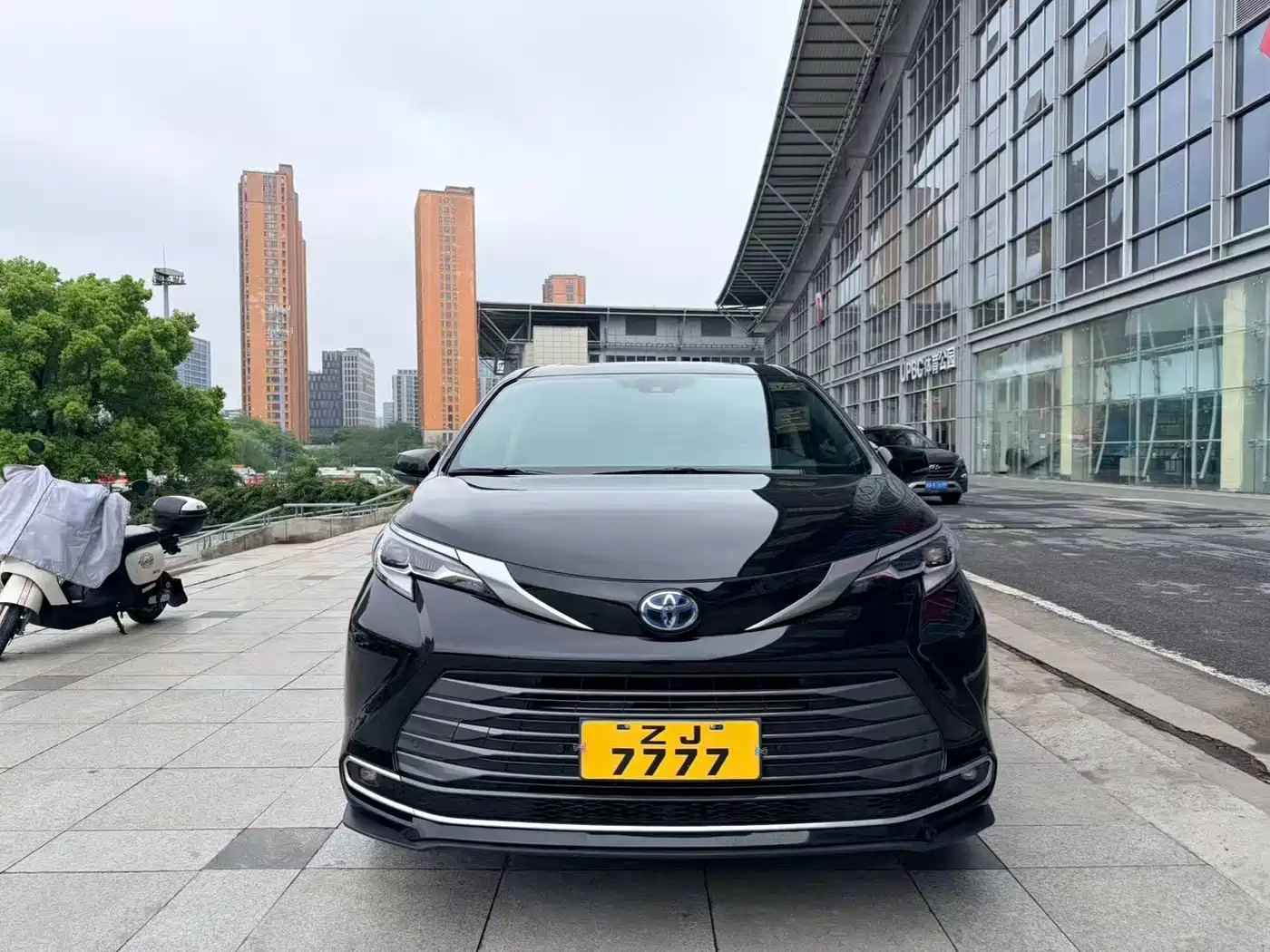 Toyota Sienna 2021 2.5L Hybrid Premium Edition
