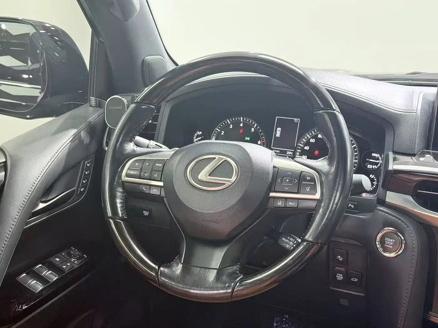 Lexus LX 2016 570 Luxury Premium Edition фото 11
