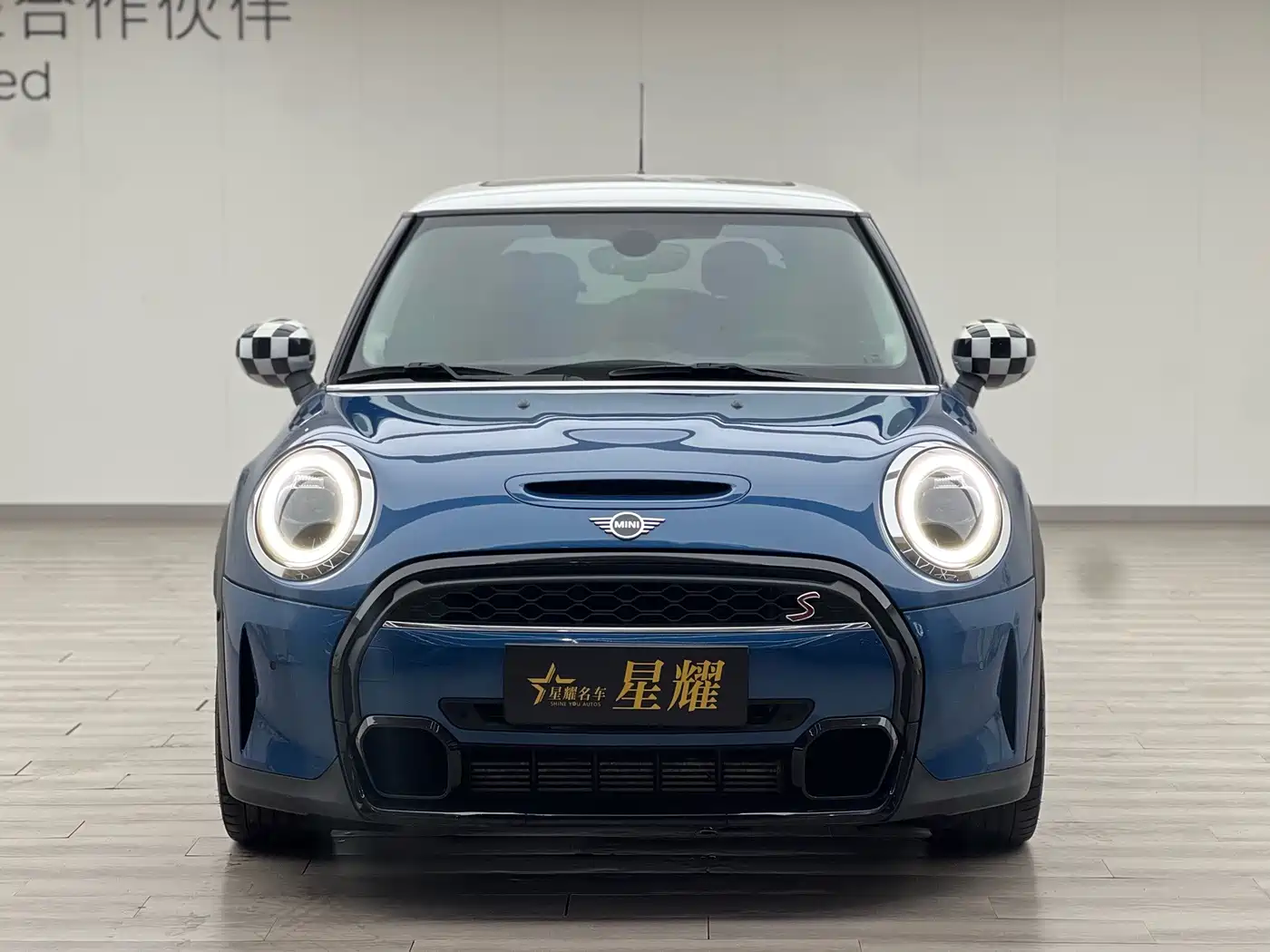 Фото 2 - MINI MINI