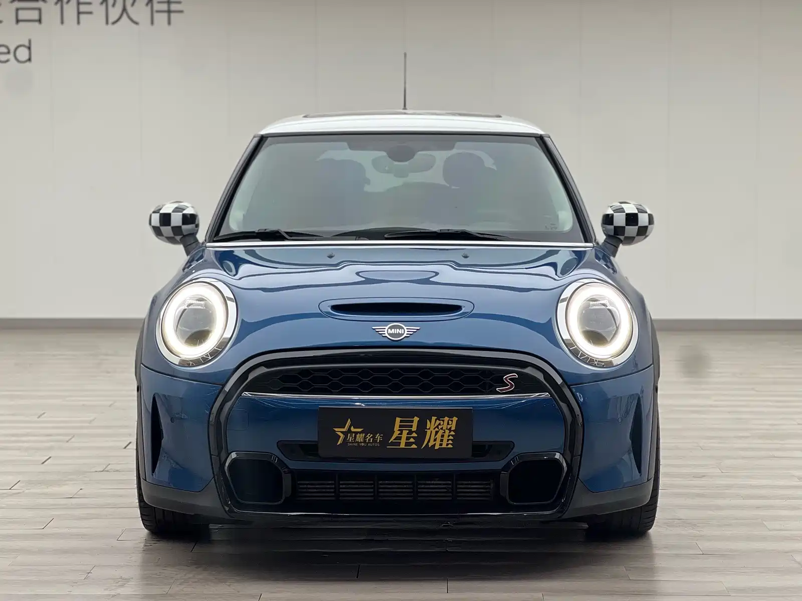 Фото 2 - MINI MINI