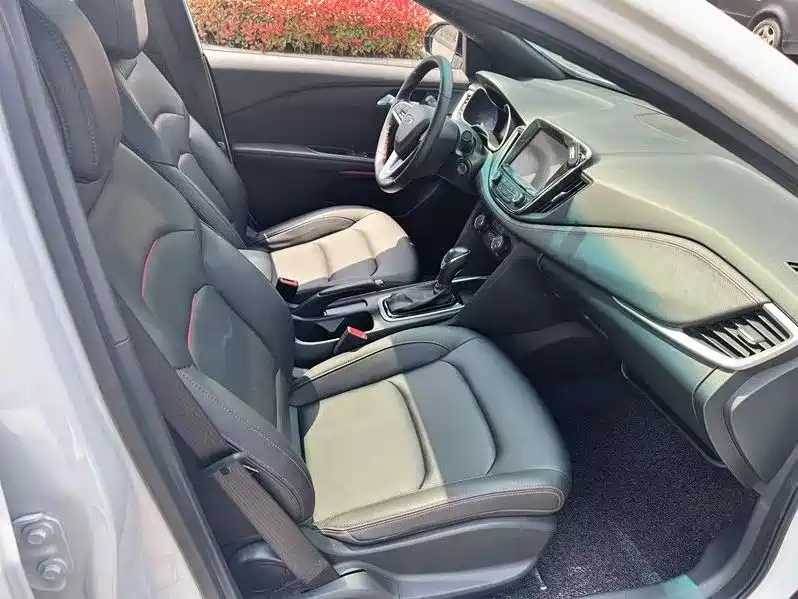 Chevrolet Monza 2019 RS 330T Auto Smooth Edition China VI фото 7