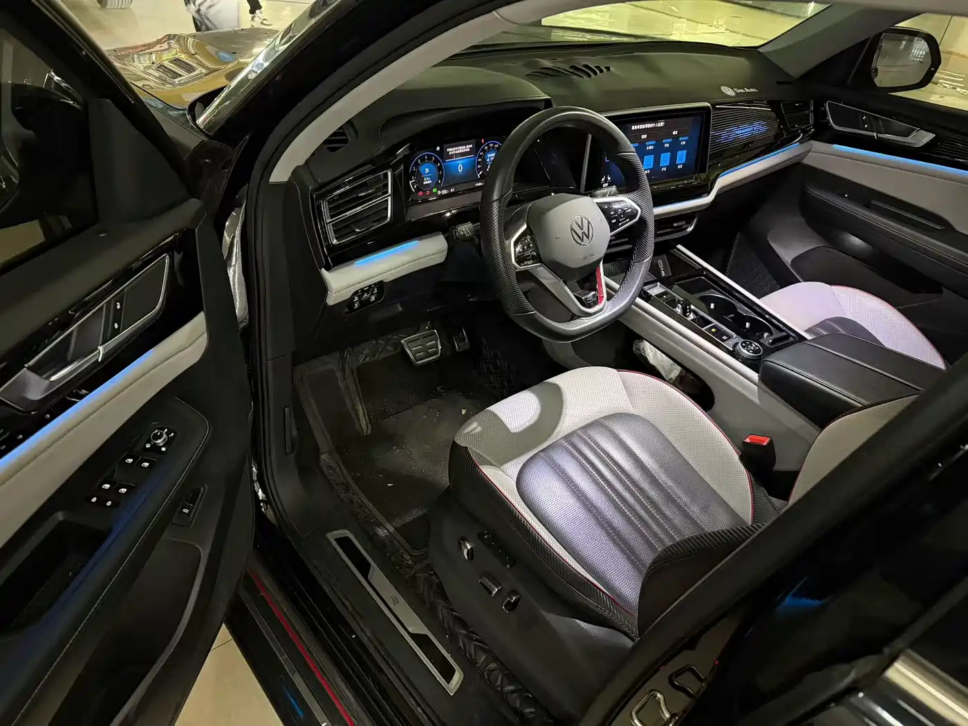 Volkswagen Teramont 2023 380TSI AWD Premium Luxury Edition фото 5