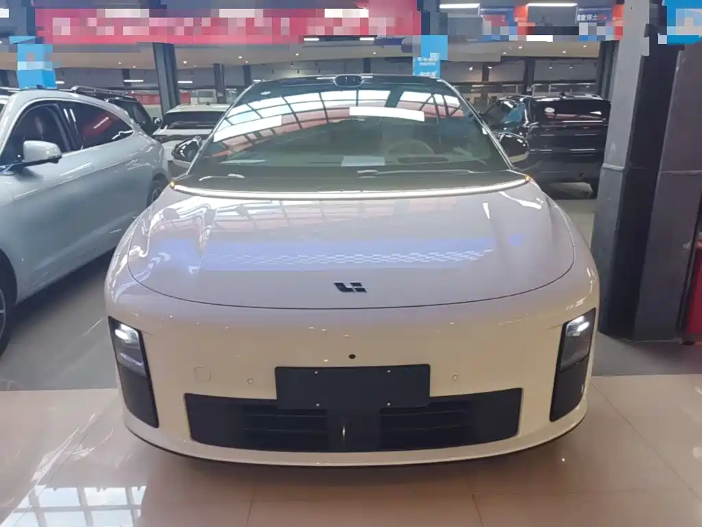 Li Auto i6 2025 2025 2WD Base Model