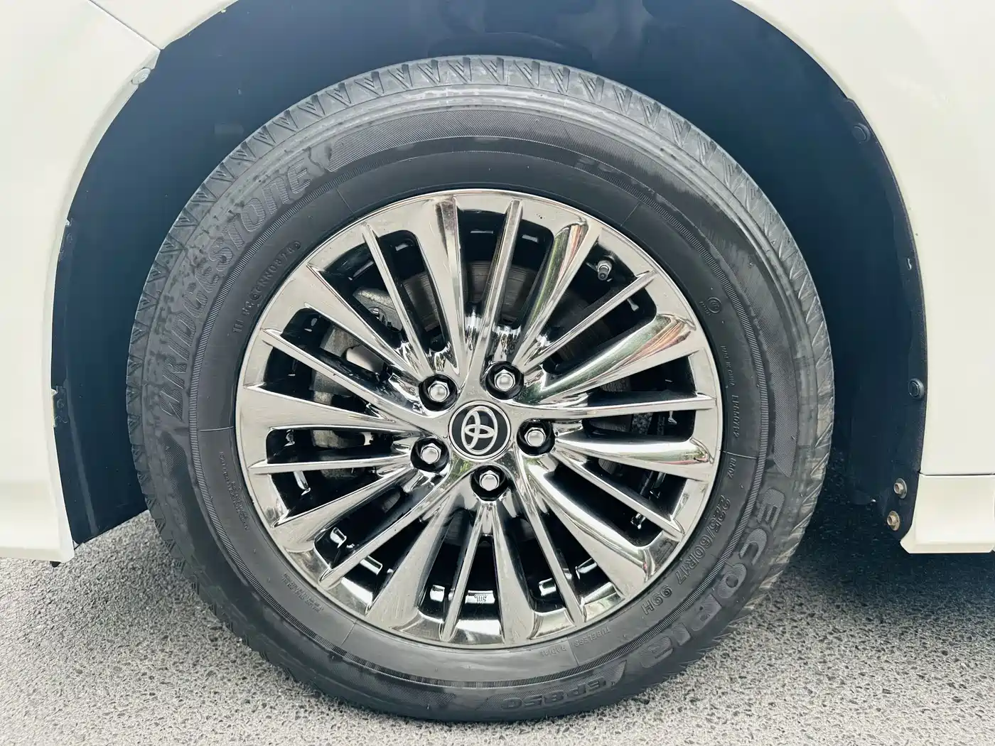 Toyota Alphard 2021 Hybrid 2.5L Ultimate фото 26