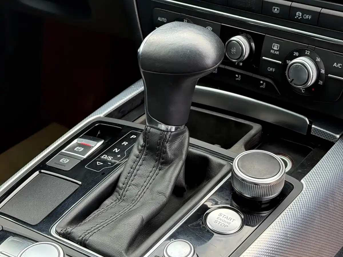 Audi A6L 2014 TFSI Standard фото 21