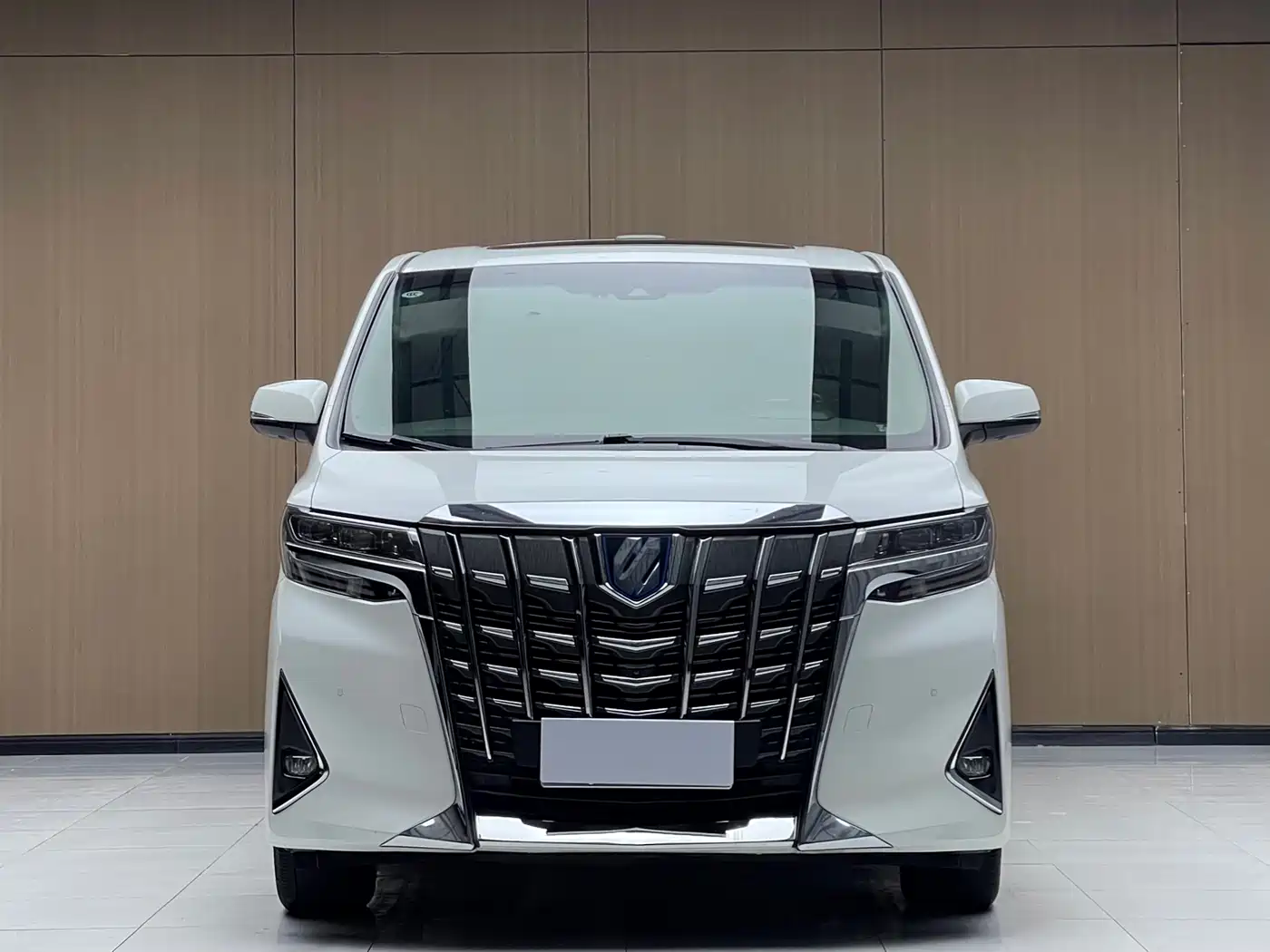 Toyota Alphard 2018 Facelift 3.5L Luxury Edition фото 2