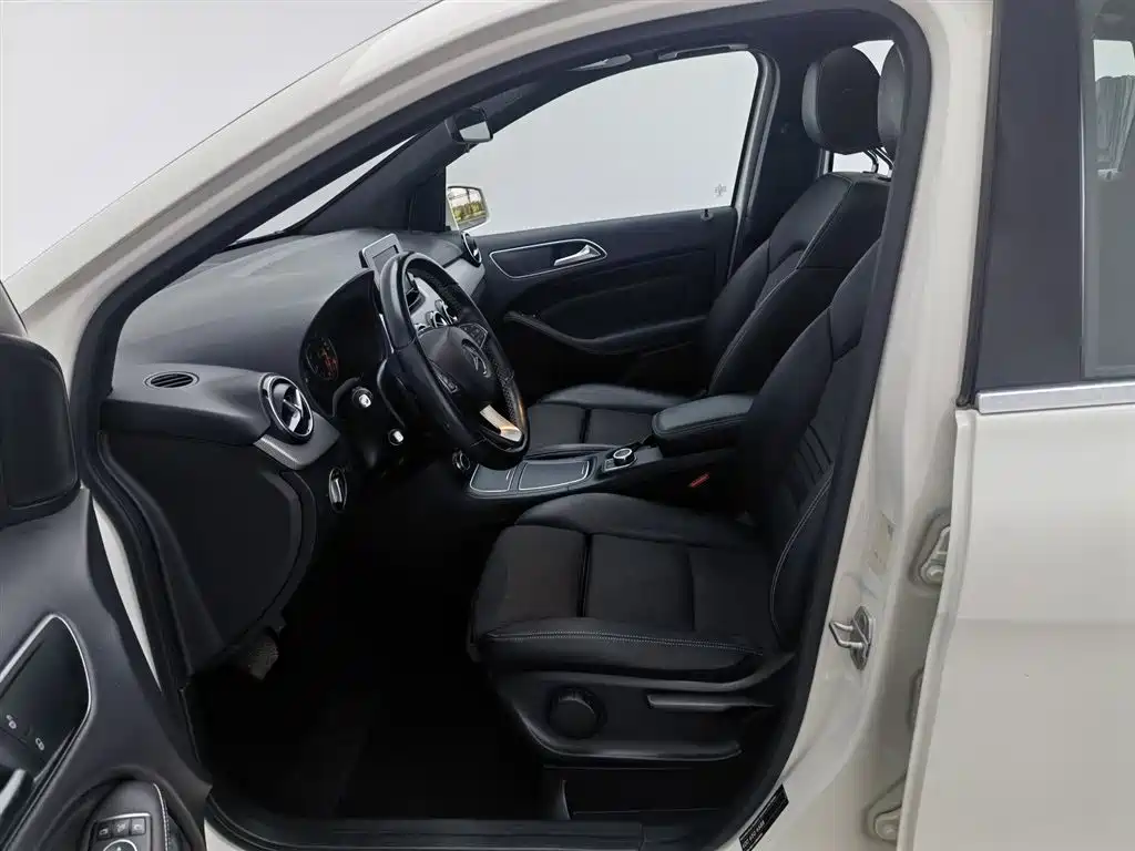 Mercedes-Benz B-Class 2015 B 200 Dynamic фото 10