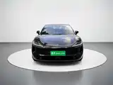 Photo 2 - Zhijie Luxeed R7