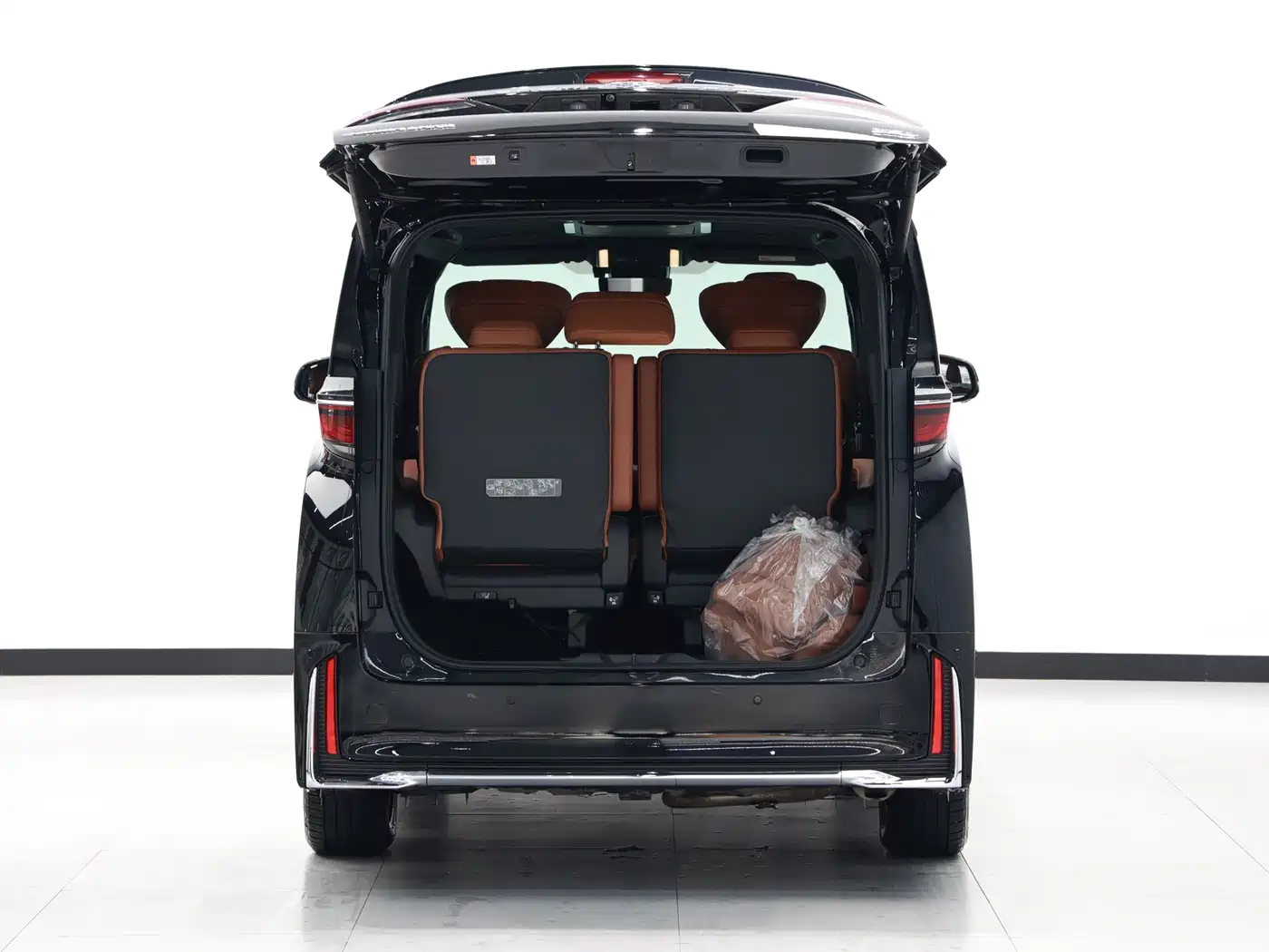 Toyota Vellfire 2024 Crown Hybrid 2.5L Executive Premium Edition фото 12