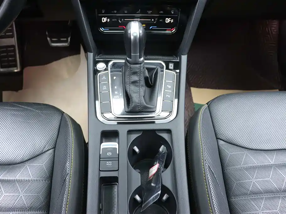 Volkswagen FAW-Volkswagen CC 2021 380TSI Eye-catching Edition фото 29