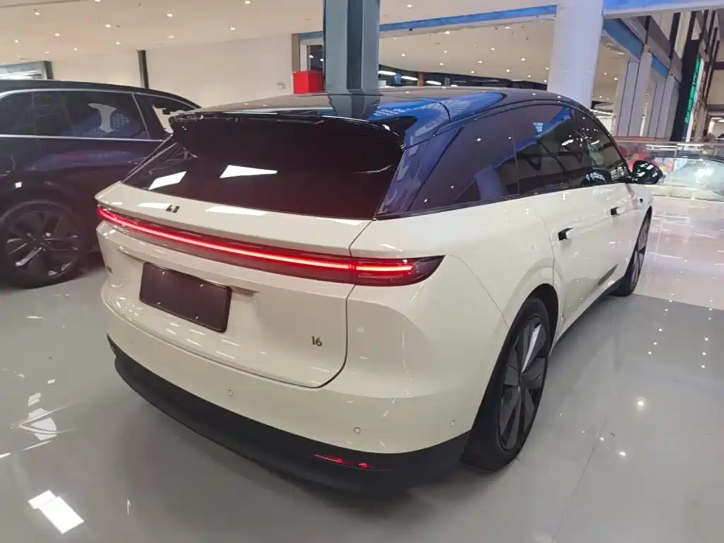 Li Auto i6 2025 2025 2WD Base Model