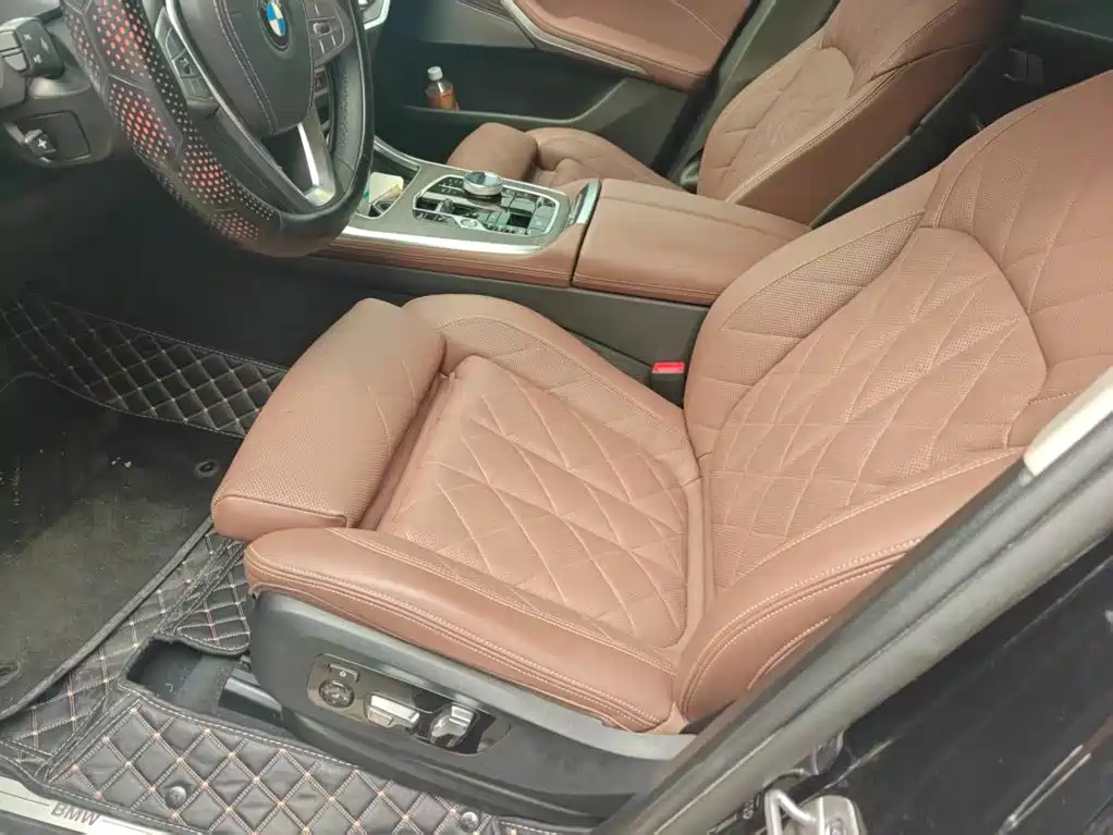 BMW X7 2024 2023 xDrive40i Leading Luxury Package