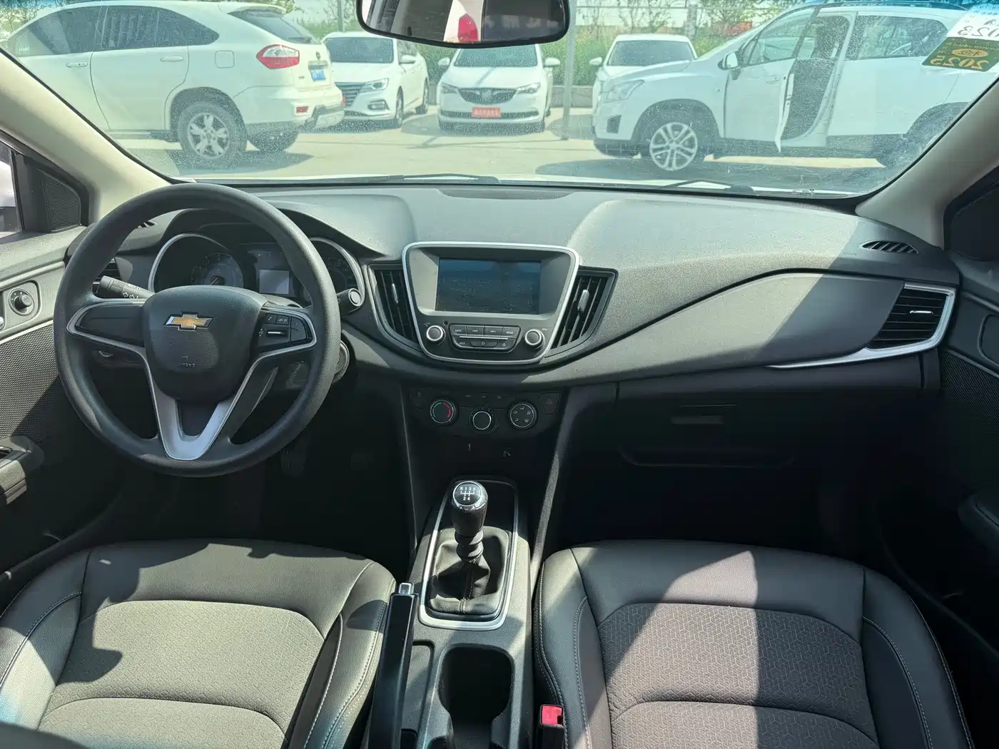 Chevrolet Cavalier 2019 320 Manual Joy Edition фото 15