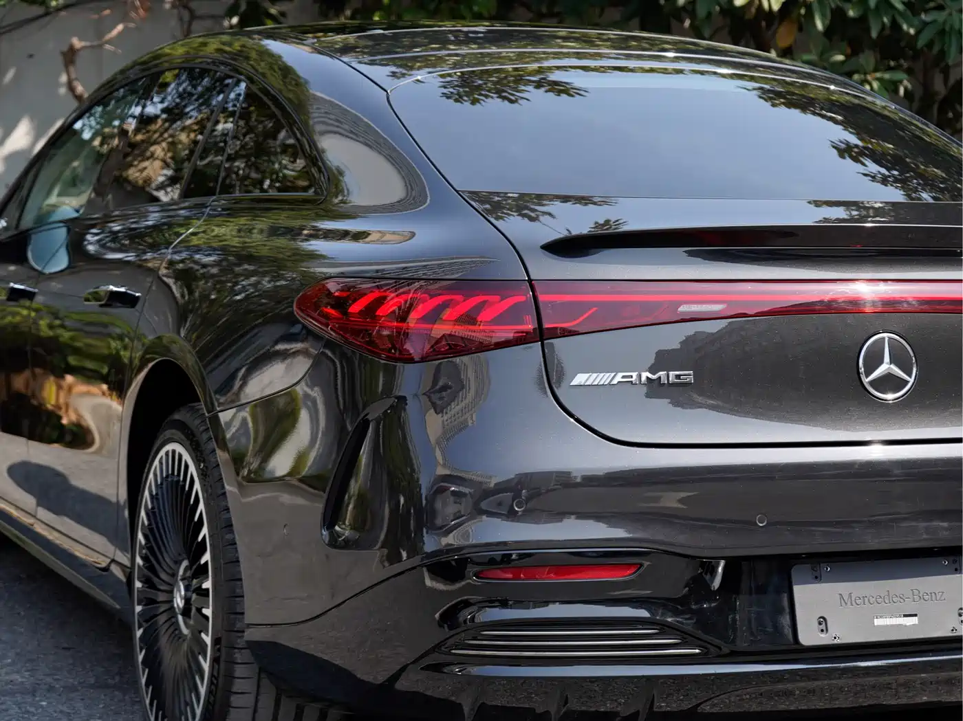 MERCEDES-BENZ EQS AMG