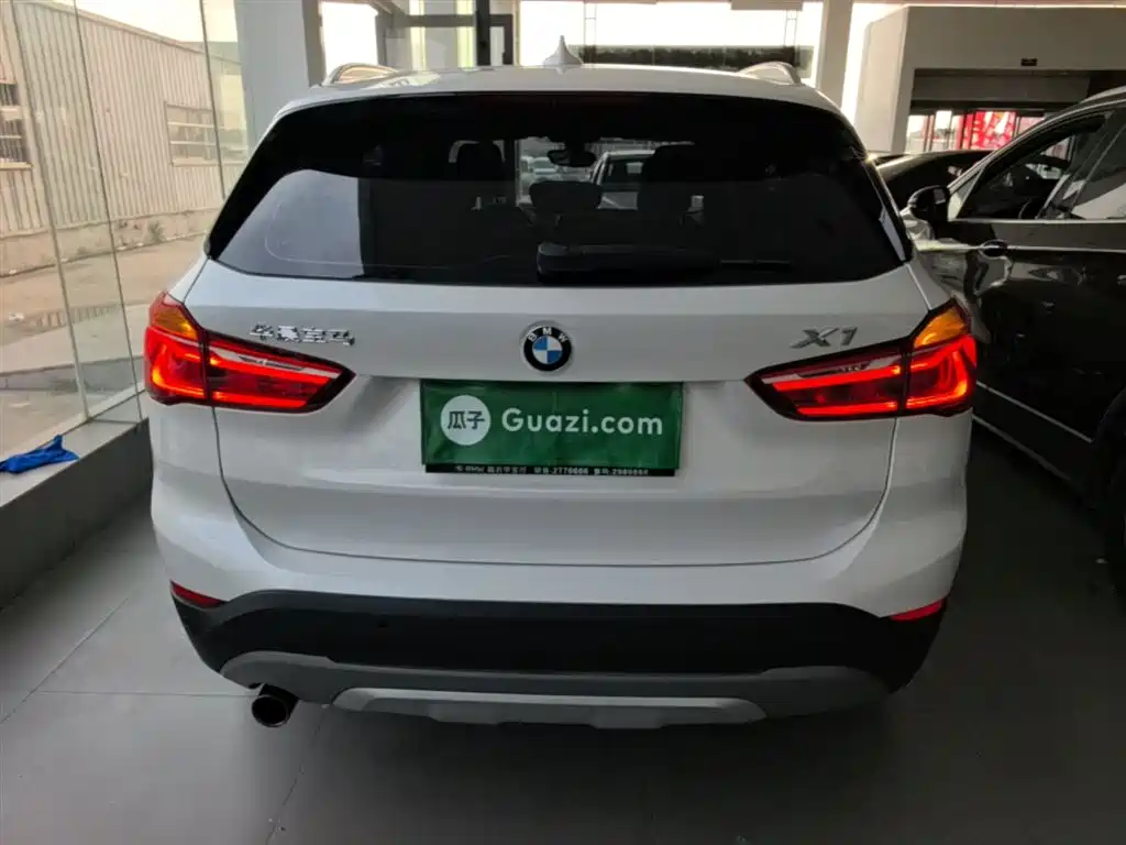BMW X1 2018 sDrive18Li Premium Model фото 6