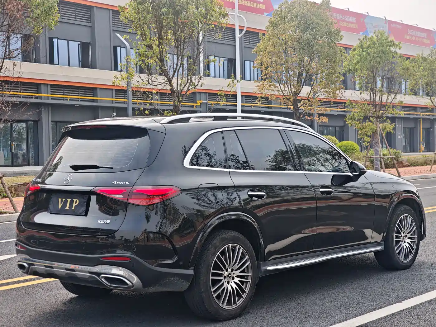 MERCEDES-BENZ GLC