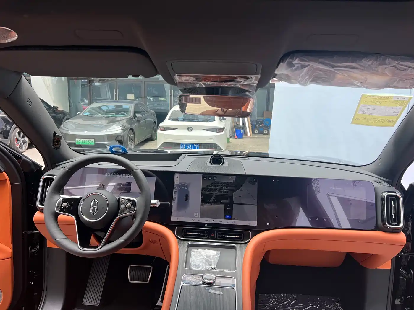 AITO Wenjie AITO M9 2024 Range Extender Max Edition 42kWh 6-seater фото 11